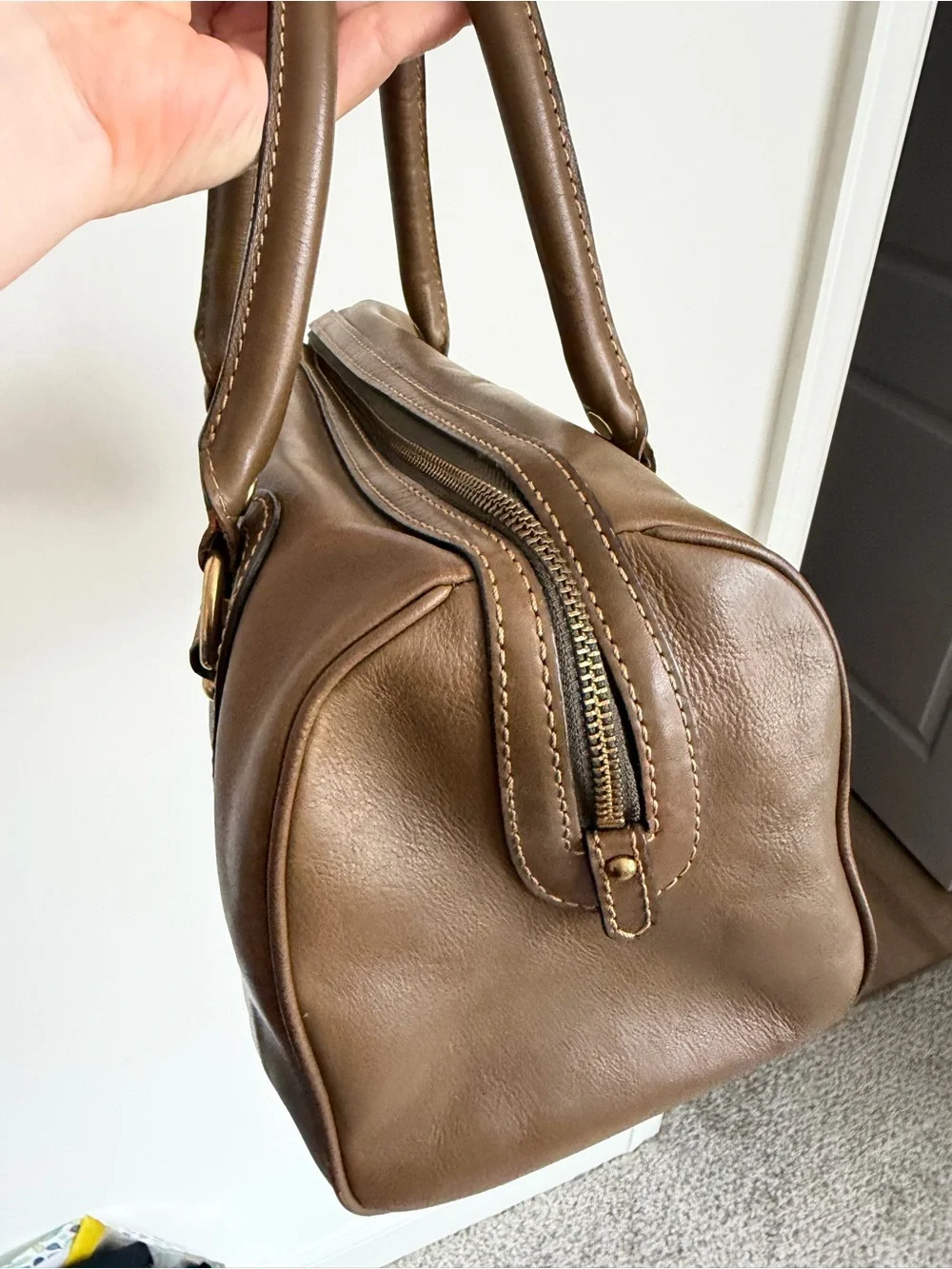 Banana Republic Classic Brown Leather Satchel Handbag